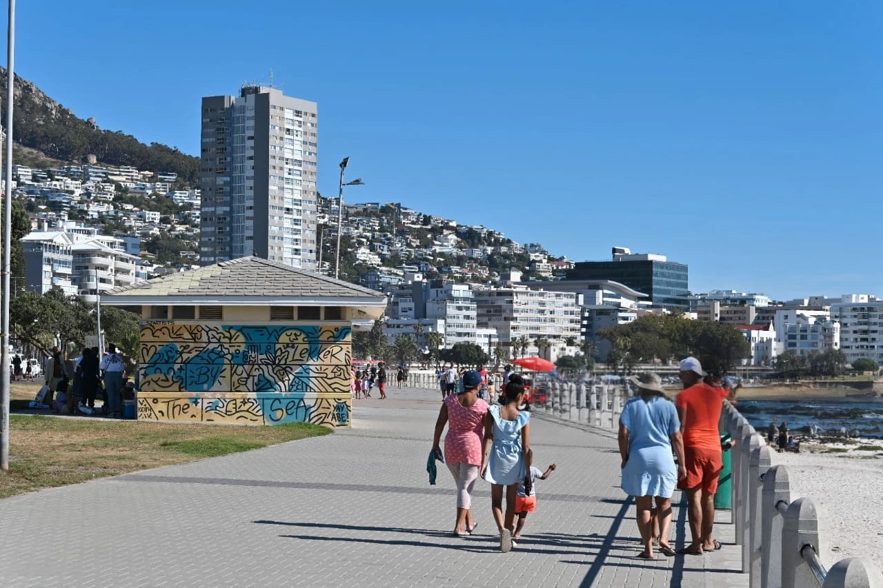 Cape Town cityscape with iconic Table Mountain backdrop